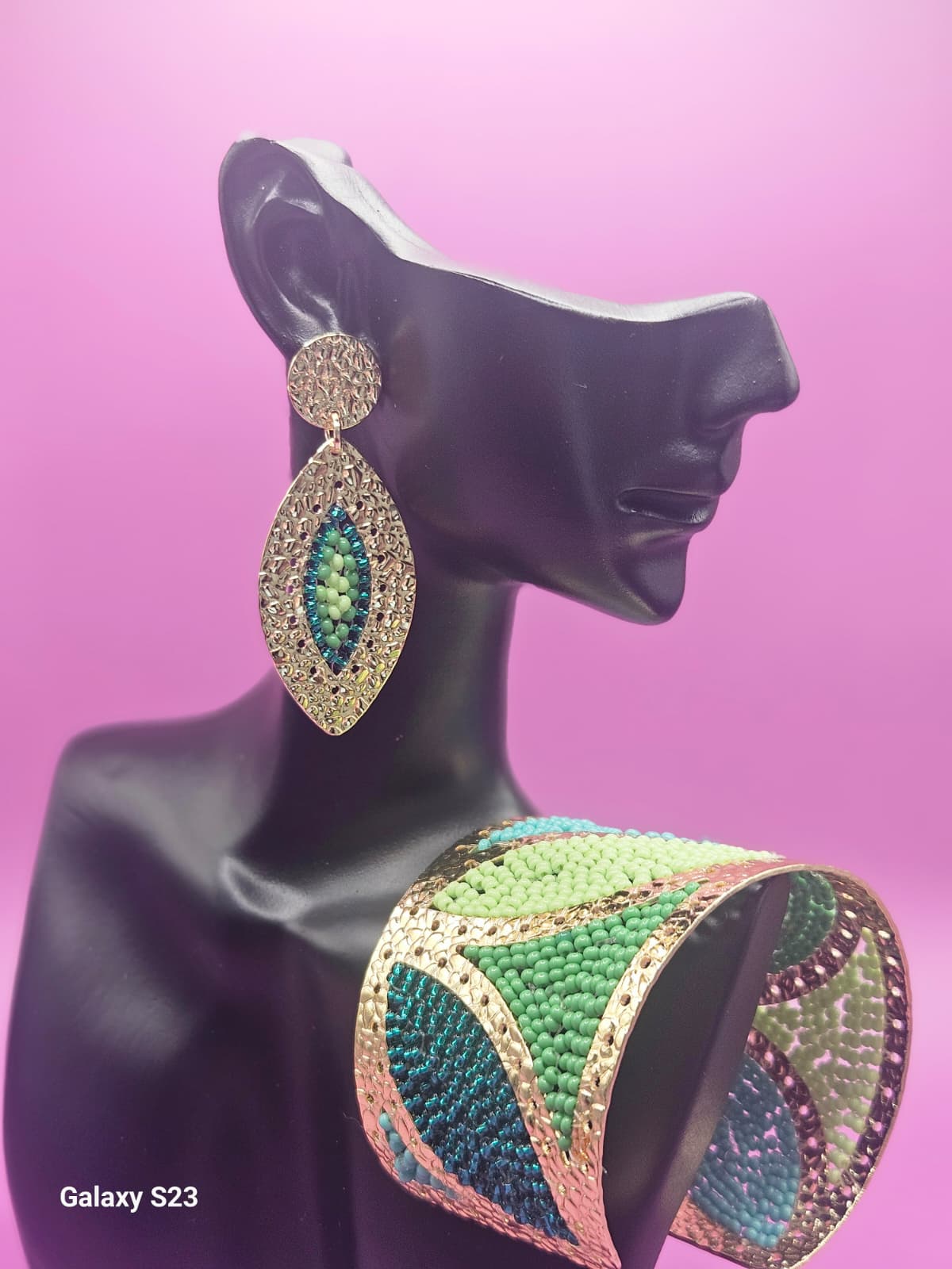 VIBRANT - BRACELET/EARRINGS SET