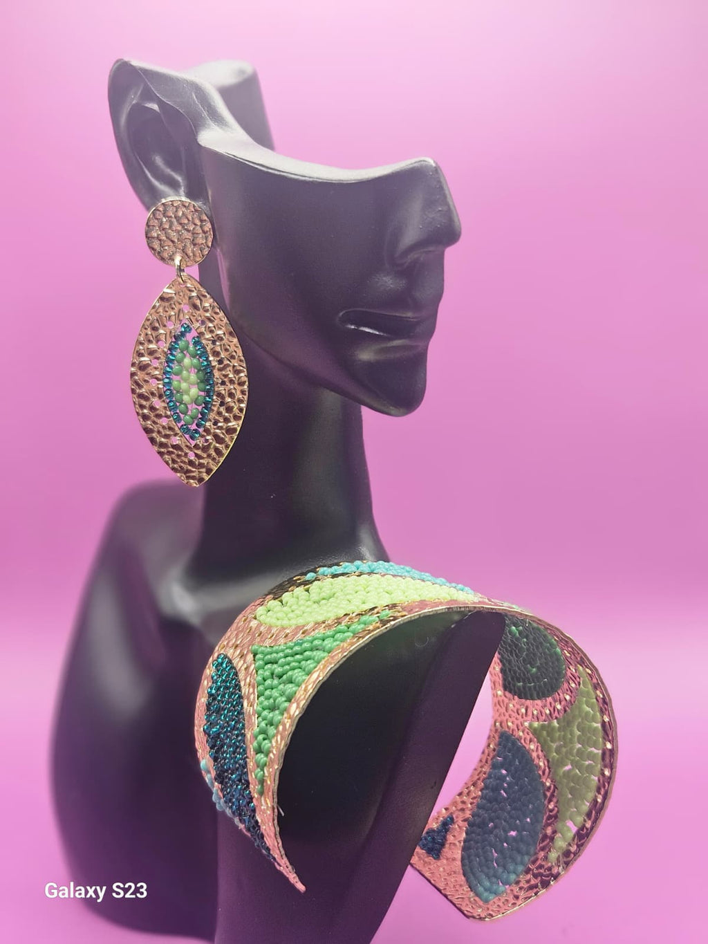 VIBRANT - BRACELET/EARRINGS SET