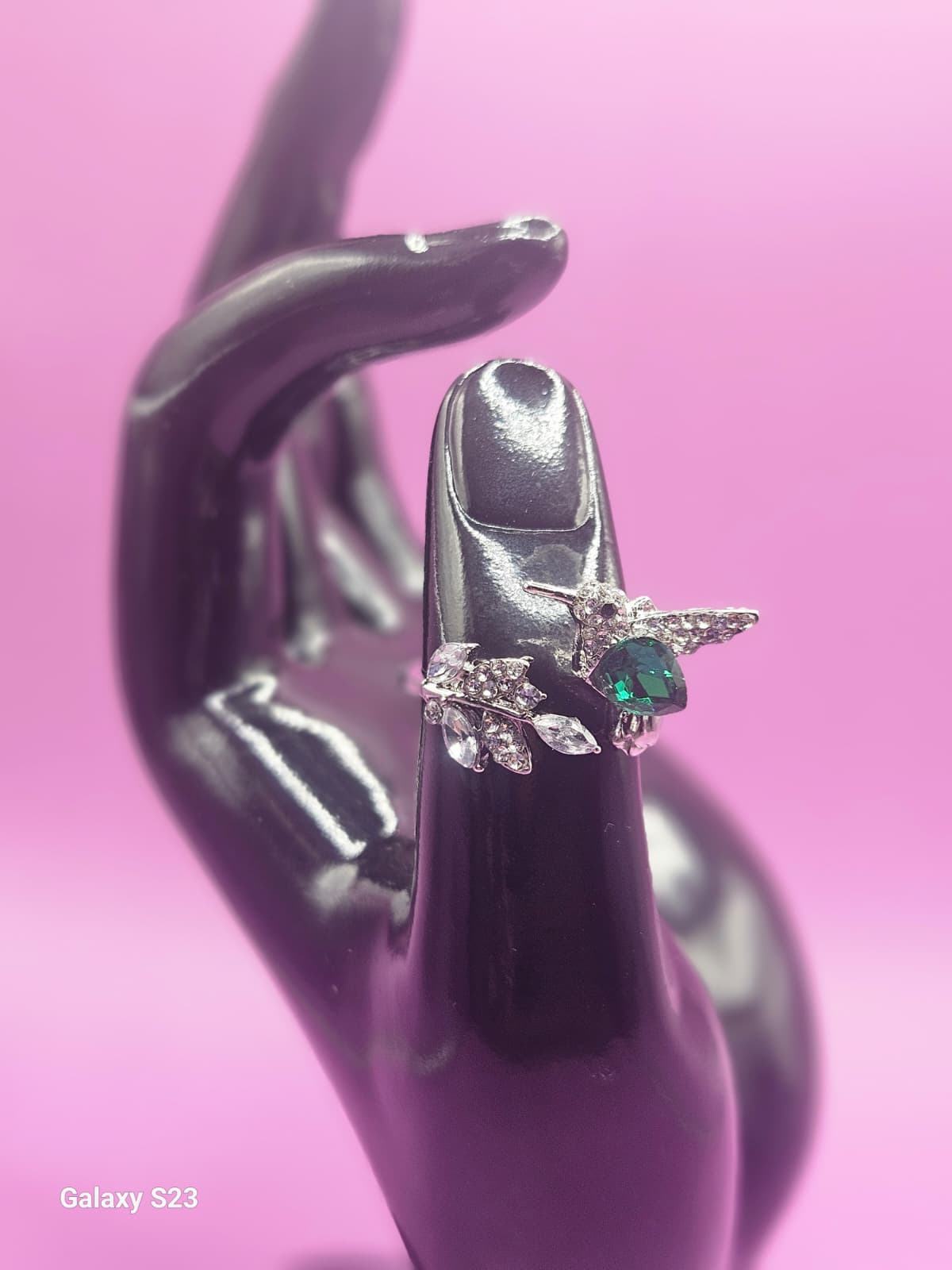 Hummingbird adjustable ring